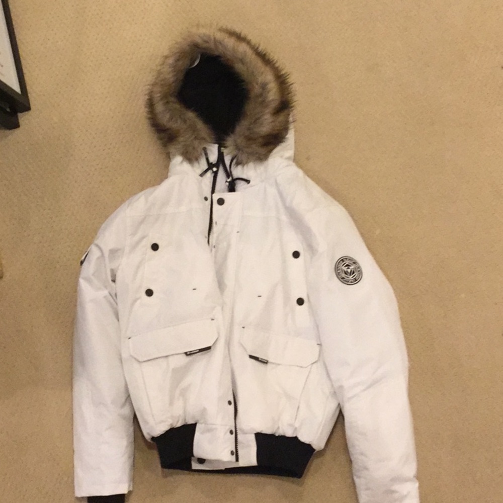NOIZE Outerwear Faux Fur Bomber Large Canada Goose